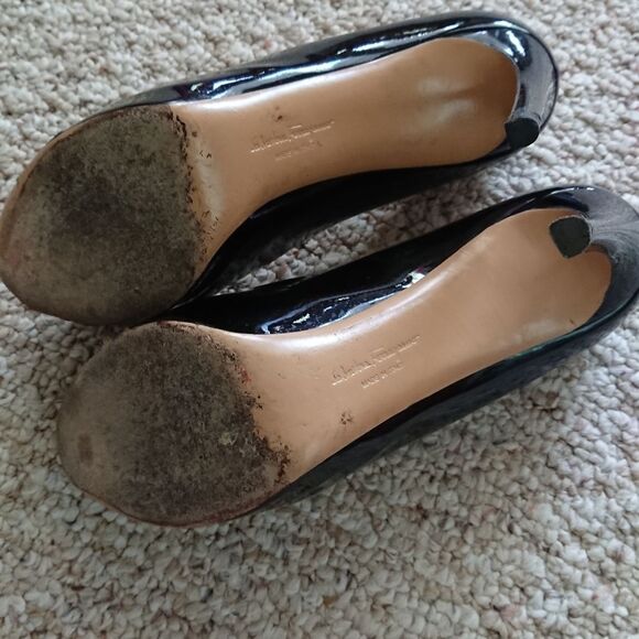 Salvatore Ferragamo Talia Pimpa Patent Peep Toe - Picture 3 of 8